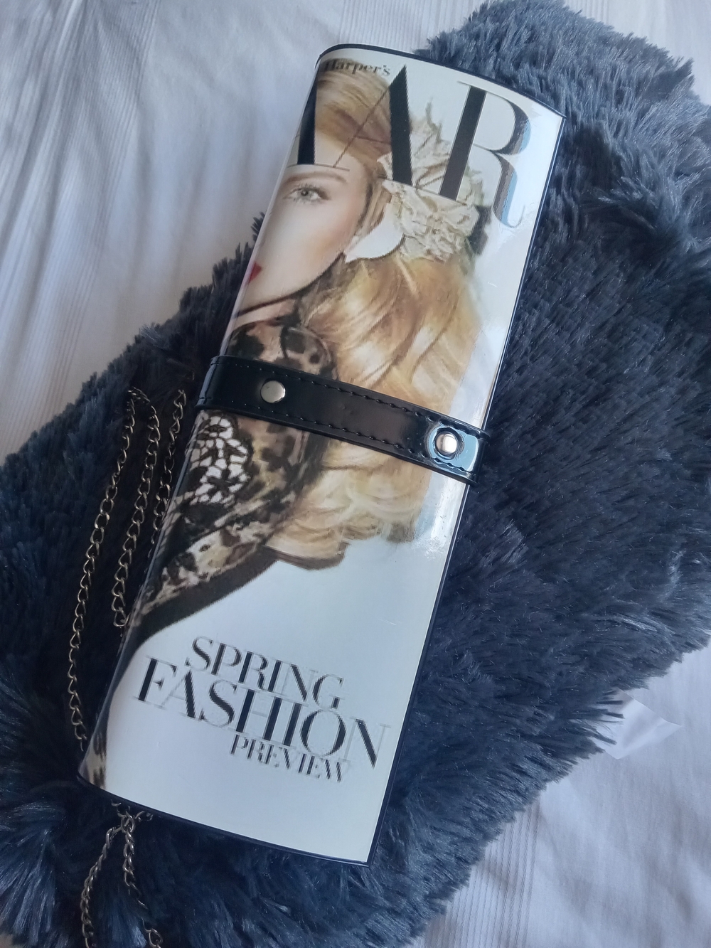 Fashion Print Clutch Bag in White and Black